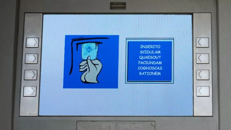 Správa z bankomatu, ktorá vás môže zaskočiť, keď sa pokúšate vybrať hotovosť