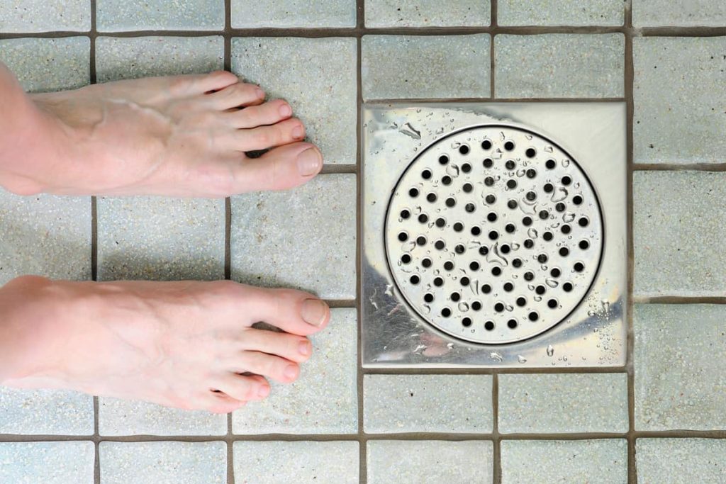 Ako sa natrvalo zbaviť nepríjemného zápachu v kúpeľni pomocou tejto domácej metódy, ktorá skutočne funguje