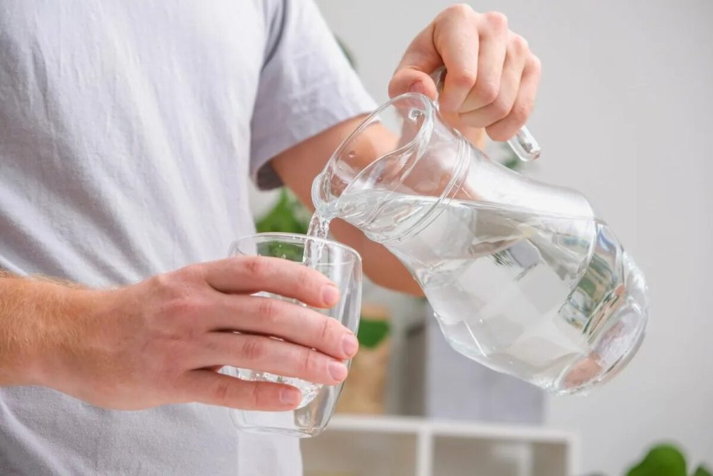Pite každý deň na lačný žalúdok, vždy v teplej forme. Trávenie sa zlepší a chudnutie bude ľahšie.