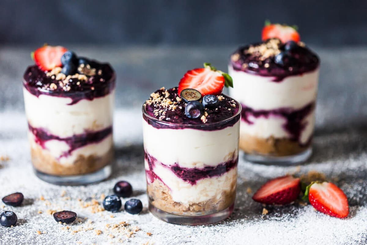 V sezóne čučoriedok robím tento studený cheesecake raz týždenne. Vyskúšajte tento dezert, ktorý je ideálny na leto.
