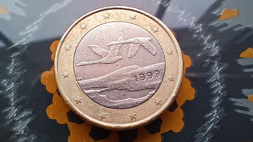 Jednoeurová minca, ktorá sa predáva za 500 eur: ak ju kúpite, môžete sa stať milionárom, v obehu sú tisíce takýchto mincí.