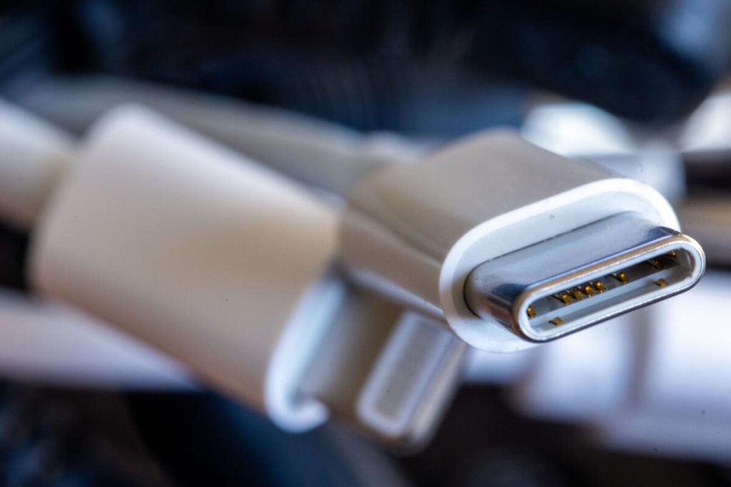 USB-C konektor vášho iPhone dokáže oveľa viac, ako len nabíjať telefón