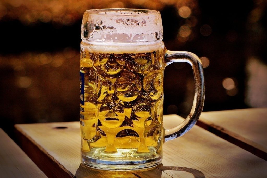 Viete si predstaviť, ako pili pivo faraóni? Pomocou 3000 rokov starých kvasníc a tisícročného papyrusu sa podarilo obnoviť recept staroegyptského piva