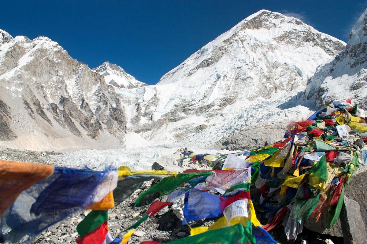 Najvyššia skládka na svete? Mount Everest a ekologická cena dobytia vrcholu sveta