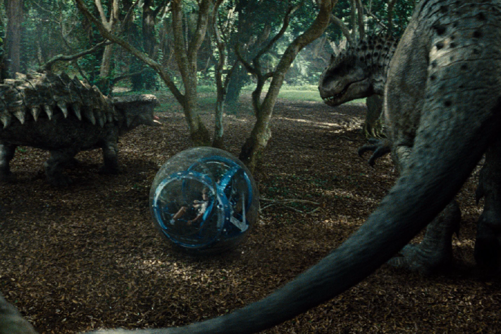 Štyria scenáristi a rozpočet 150 miliónov dolárov za zjavnú chybu: názov „Jurassic World“ je napísaný s chybou a je zle premyslený