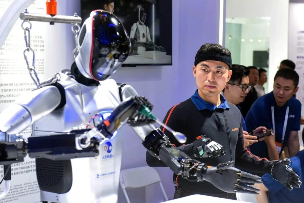 Čína môže zastaviť svetovú výrobu technológií: zbohom, telefóny, autá, roboty... všetko