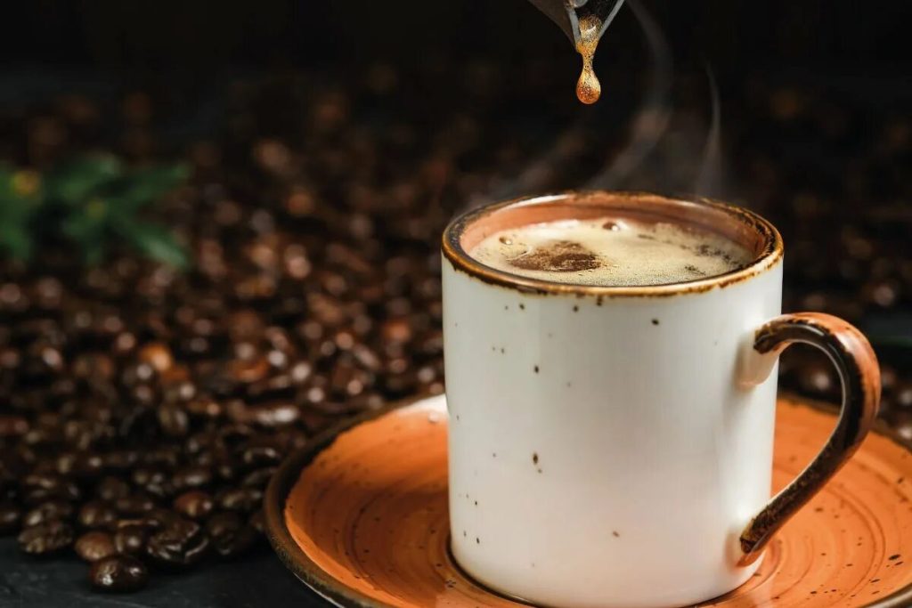 Vajcia škrupiny s kávou: zmes odporúčaná odborníkmi, prečo