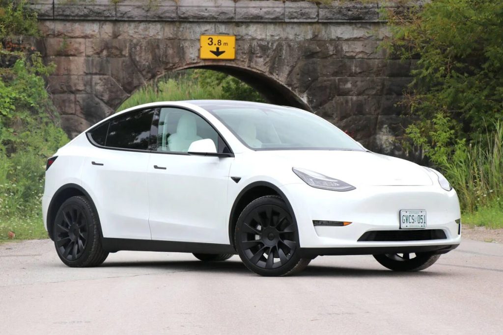 Elon Musk potvrdil to, čo akcionári nechceli počuť: dlho očakávaný najlacnejší elektromobil