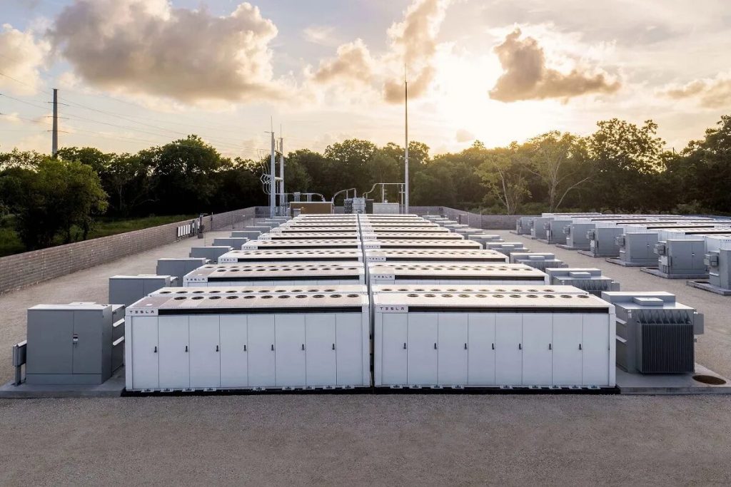 Čína zaplatí spoločnosti Tesla 557 000 000 dolárov, a to nie za to, aby spoločnosť vyrábala viac elektromobilov na jej území