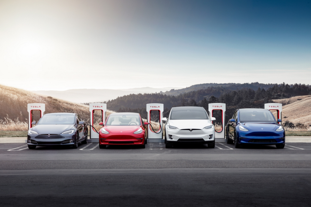 Pre Elona Muska je jazda s jedným pedálom „konečnou verziou jazdy budúcnosti“. Čína ju práve zakázala na všetkých svojich elektromobiloch