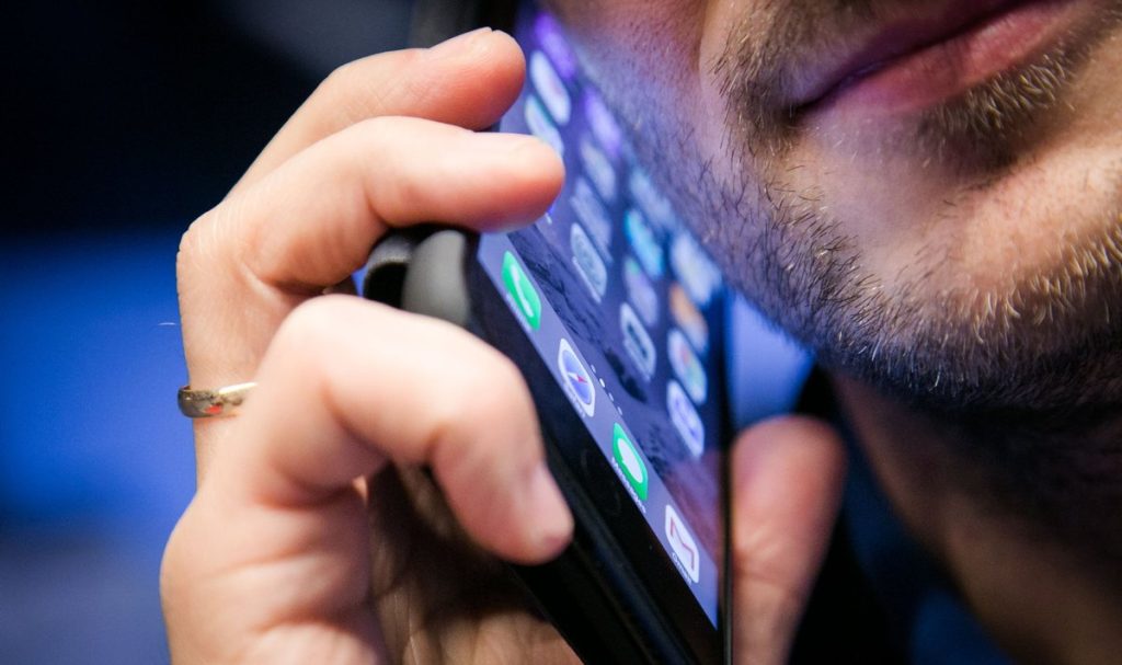 Ak ste na dovolenke a vidíte to na svojom mobilnom telefóne, niekto vás hackol: čo robiť, aby ste to zastavili