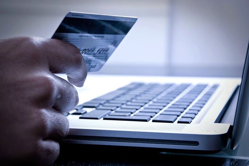 Podvod s falošnými účtami: e-mail, ktorý už vyprázdnil účty mnohých