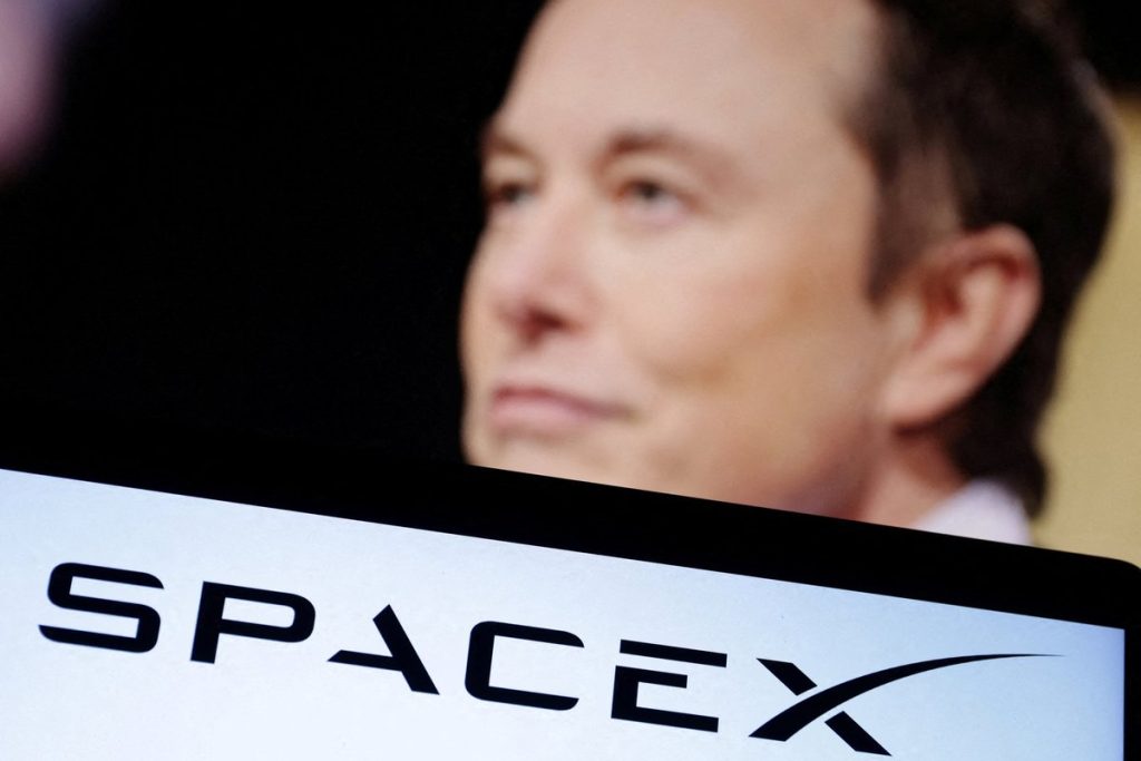 Elon Musk plánuje nové kolo investícií do SpaceX v hodnote 400 miliárd dolárov
