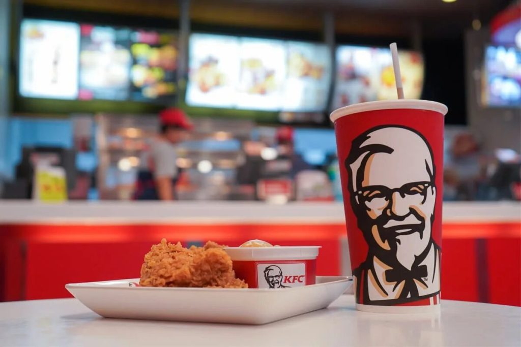 KFC bola pokutovaná za odmietnutie poskytnúť určité časti kurča zákazníkovi, ktorý si objednal ponuku „Mega Familiar“
