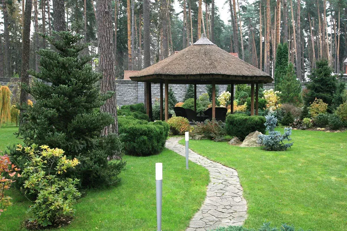 To je to, čo robia krajinní architekti, aby raz a navždy zbavili štrk burinu.