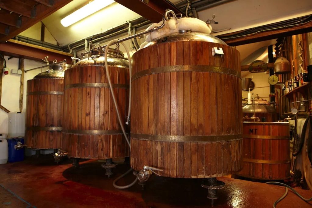 Viete si predstaviť, ako pili pivo faraóni? Pomocou 3000 rokov starých kvasníc a tisícročného papyrusu sa podarilo obnoviť recept staroegyptského piva