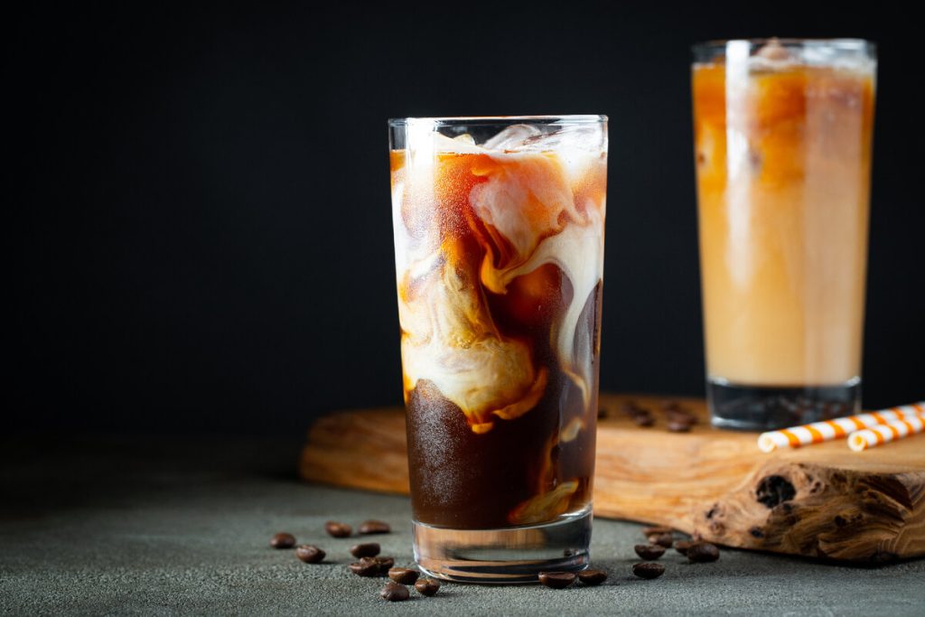 10 jednoduchých a osviežujúcich receptov na kávu na toto leto: od „cold brew“ po „affogato“ a klasickú granitu