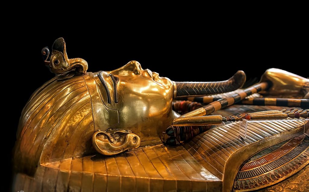 Egypt: otvorenie sarkofágu z čistého zlata „hieroglyfy žiarili ako v prvý deň“