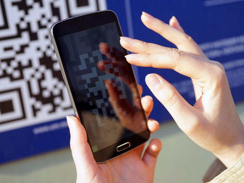 Podvody s QR kódmi vyprázdňujú bankové účty v USA: ako ich rozpoznať a chrániť svoje peniaze