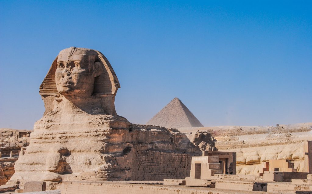 Skrytý objav v blízkosti pyramíd v Gíze oživuje teórie o tajomstvách starovekého Egypta