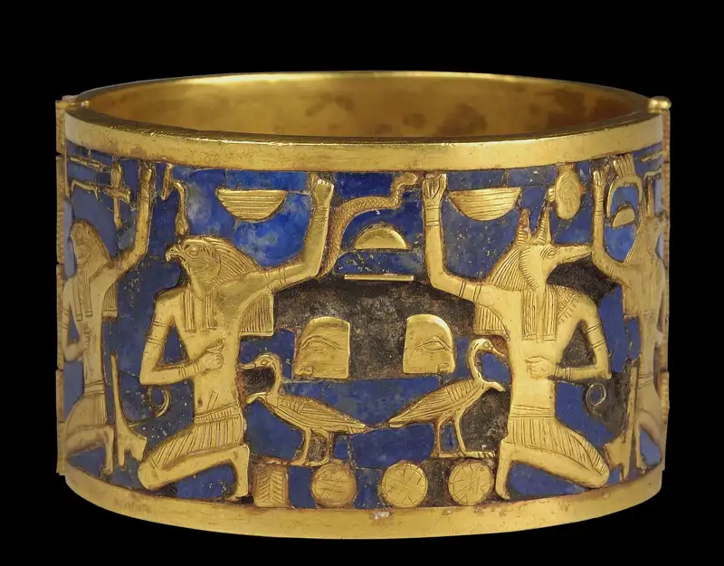 Dobrodružstvá pohrebného pokladu Ahhotep, bojovnej egyptskej kráľovnej