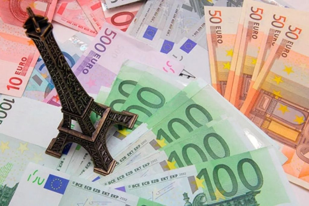 Profesor ekonómie: „Všetci poznáme ľudí, ktorí dobre zarábajú, ale nedokážu vyžiť. Prečo?“