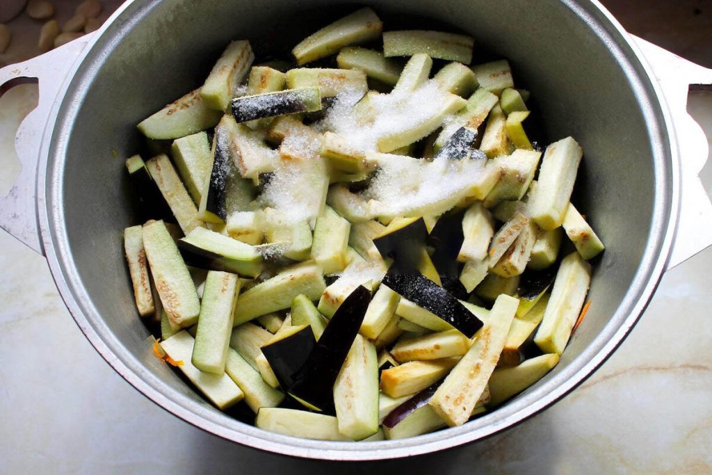 Recept na tyčinky z baklažánu, rýchlo a ľahko