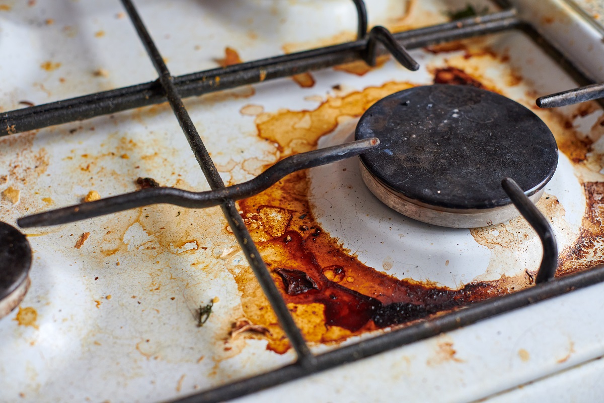 Žiadny ocot, žiadna sóda bikarbóna: jednoduchý spôsob, ako ľahko vyčistiť sporák