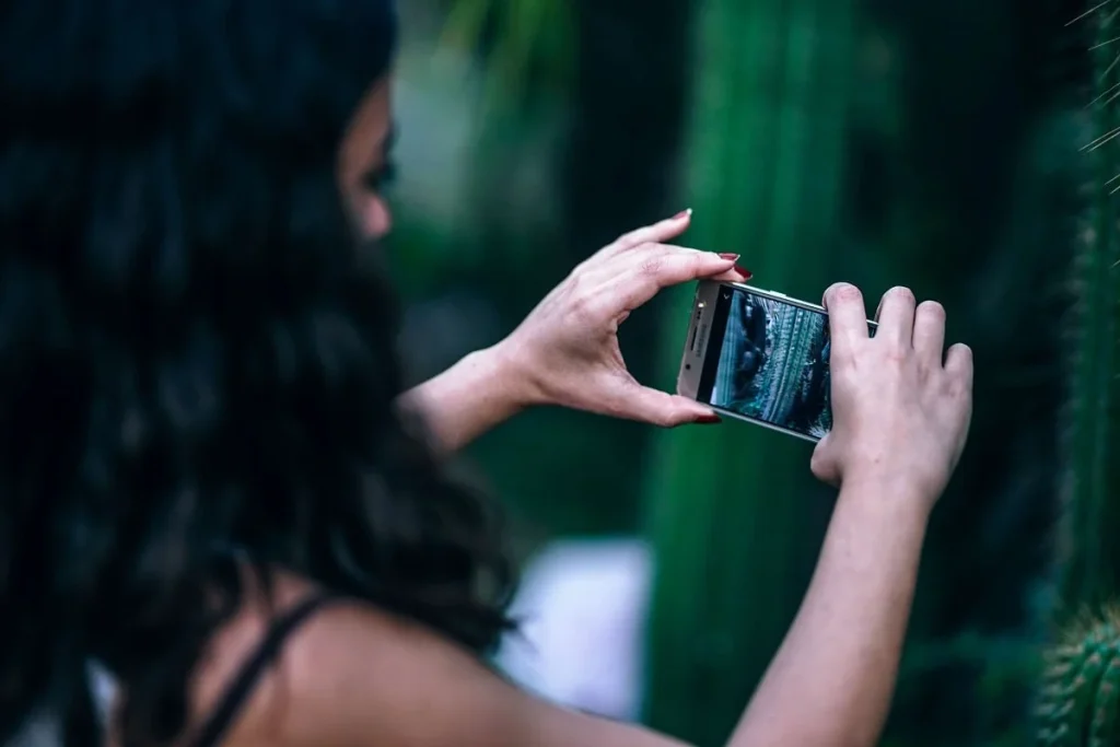 Urobte selfie, ktoré rozbúri Instagram: osvedčené triky, aby ste vždy vyzerali dobre