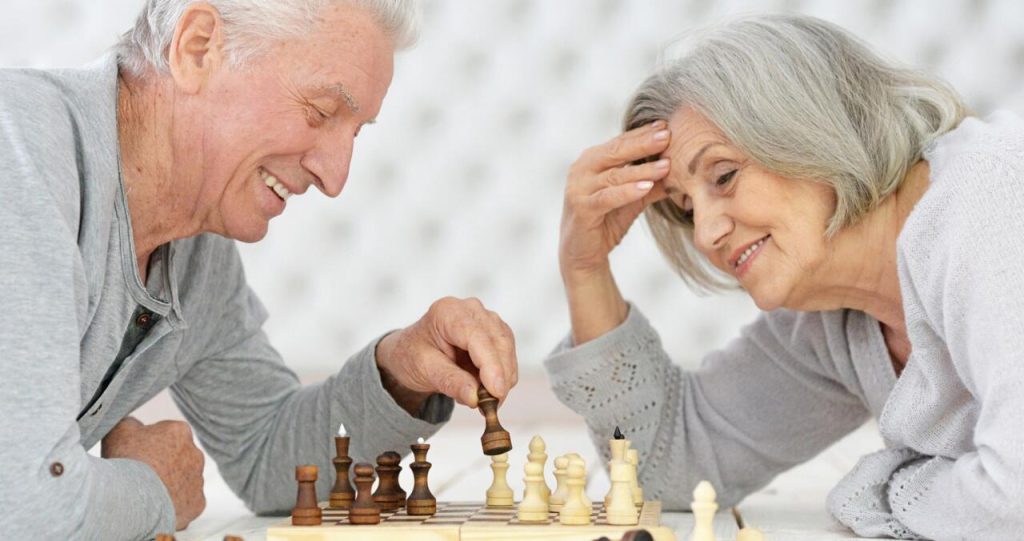 Ani šach, ani sudoku: jednoduchá hra zlepšuje krátkodobú pamäť u ľudí nad 70 rokov