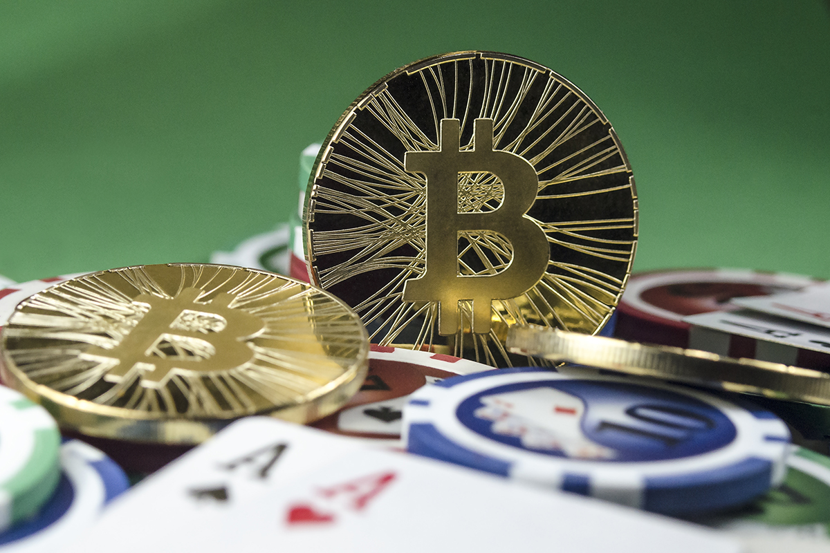 Bitcoin: riziková investícia alebo bezpečný prístav?
