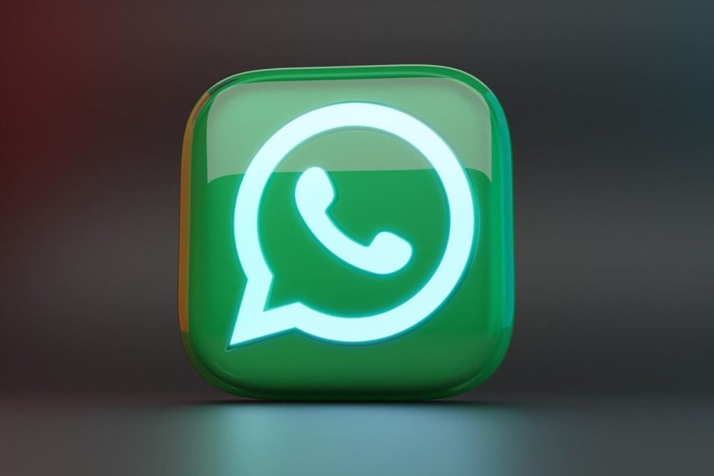 Čo znamená emoji so sivým srdcom v WhatsApp, kedy ho používať a čo hovorí psychológia farieb