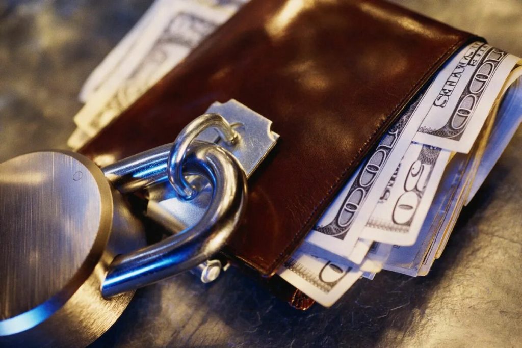 Vytvorenie rezervného fondu: kompletný sprievodca zabezpečením finančnej istoty v roku 2025