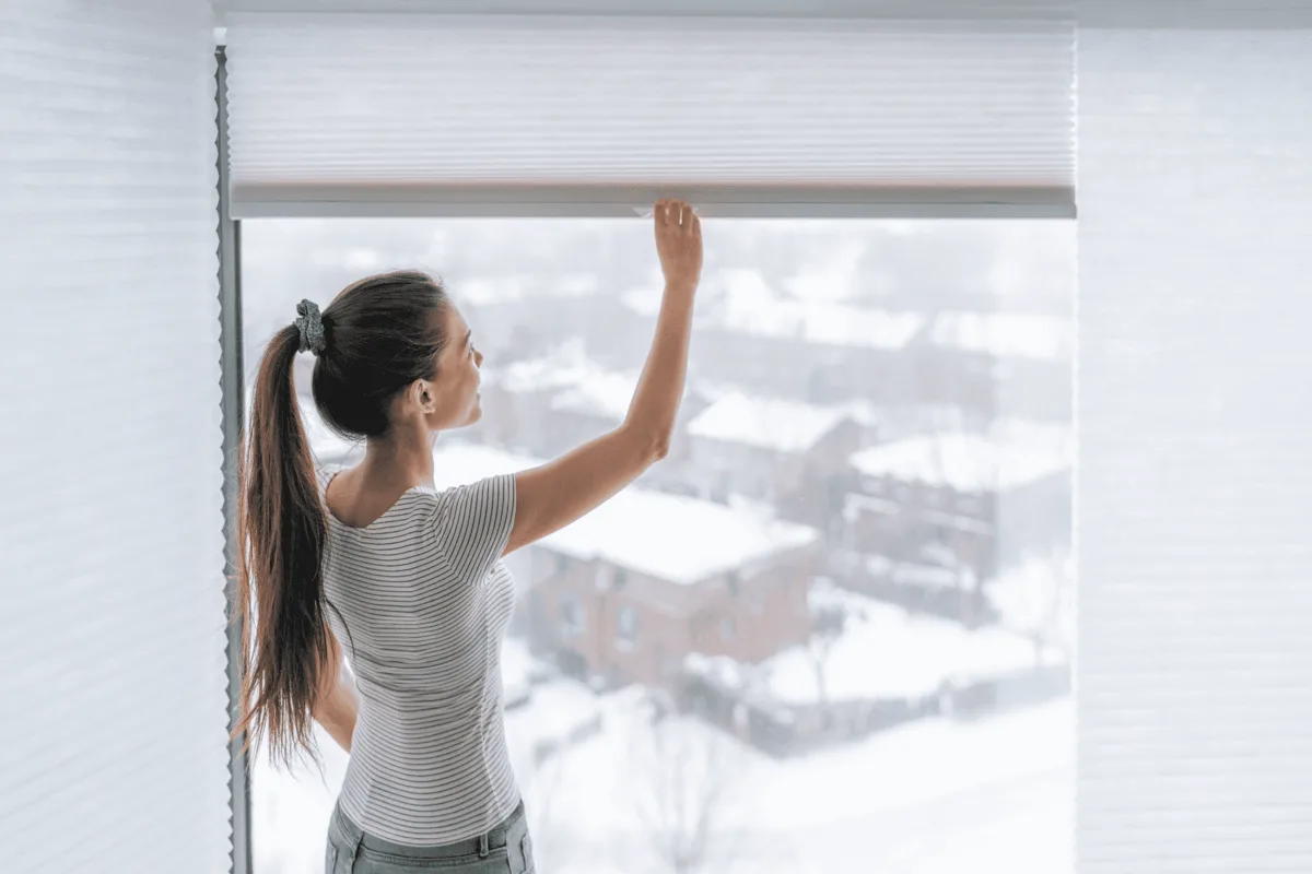 Odborníci varujú, že na ochranu je potrebné po určitej dobe zatvoriť okná.