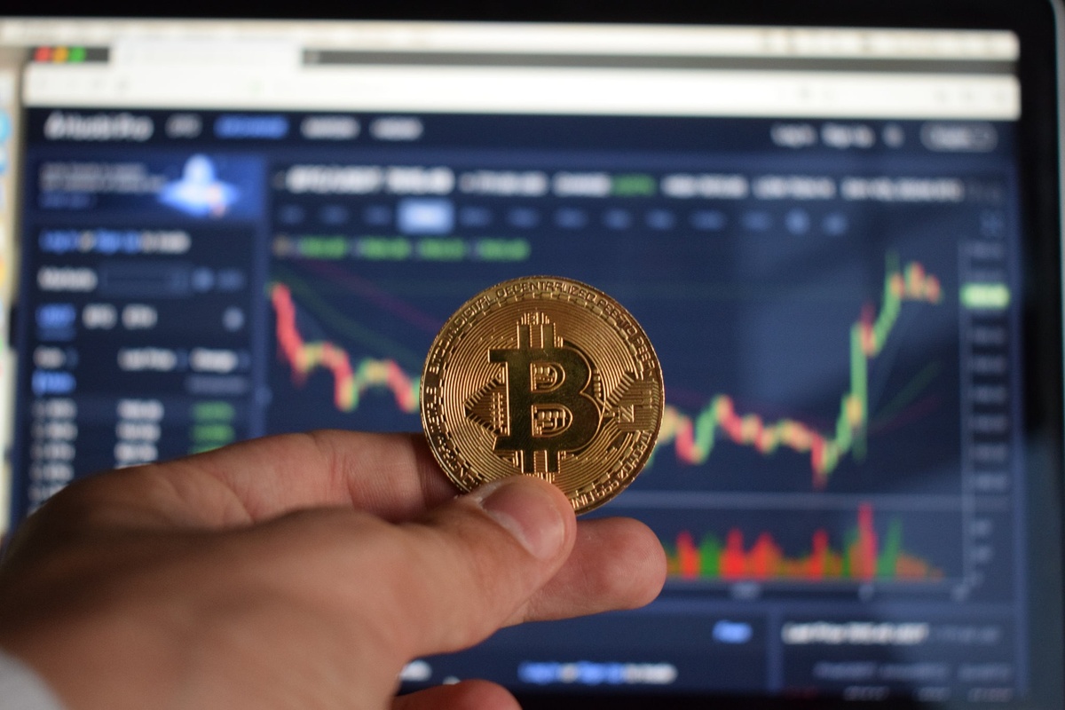 Bitcoin: riziková investícia alebo bezpečný prístav?