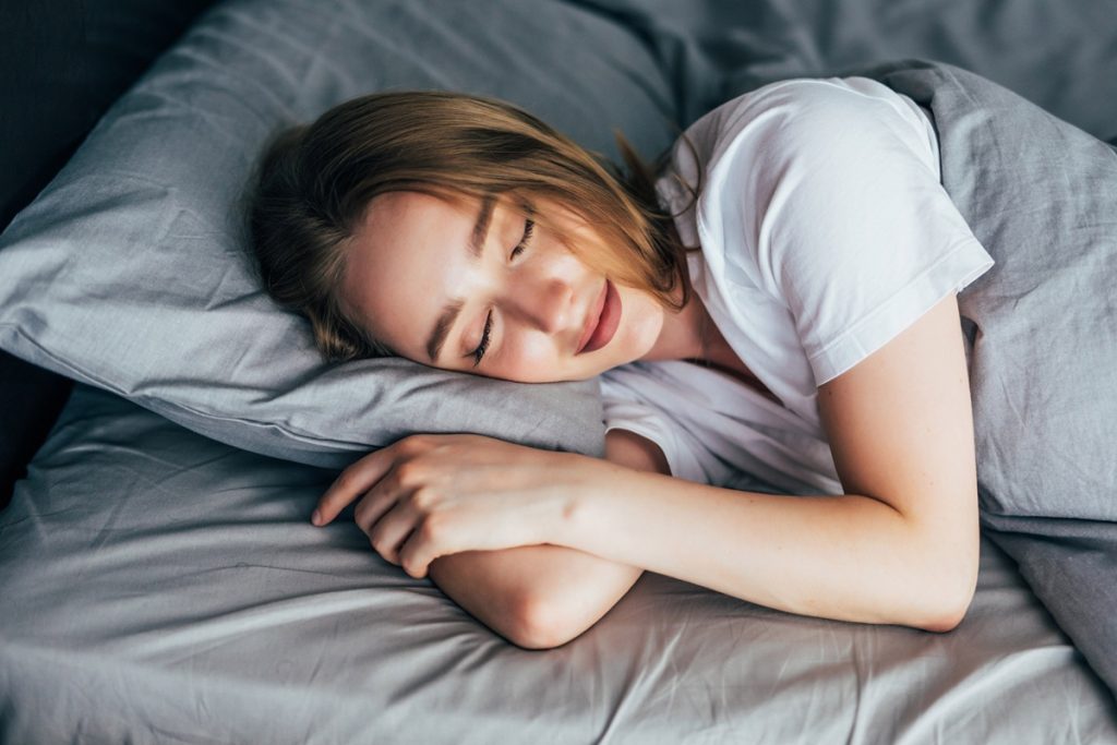 Spánková hygiena: 7 jednoduchých spôsobov, ako zlepšiť svoj odpočinok podľa výskumu