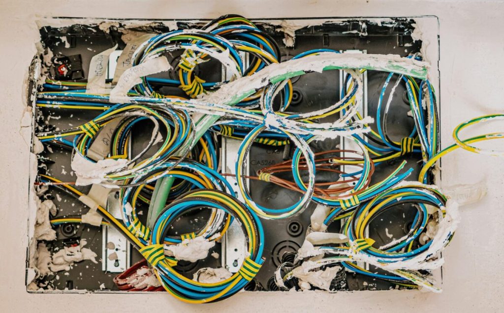 Ak máte v izbách natiahnuté telefónne káble, máte poklad: môžete ich použiť na vytvorenie siete Ethernet