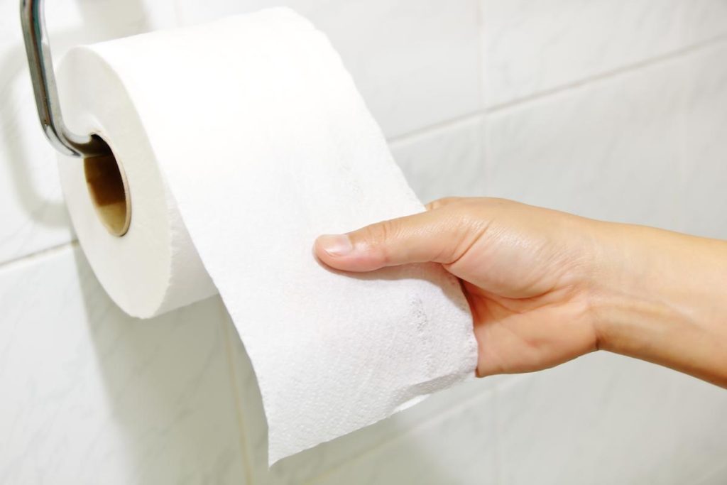 Rodina sa rozhodla na štyri roky prestať používať toaletný papier a zvolila lacnejšie, ale možno nečakané alternatívy. Krok motivovaný ekonomickými dôvodmi, ktorý bude pokračovať